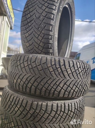 Michelin X-Ice North 4 255/45 R19 104H