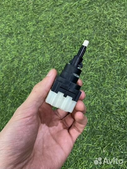 Датчик педали тормоза Audi A8 D3 4.2 2004