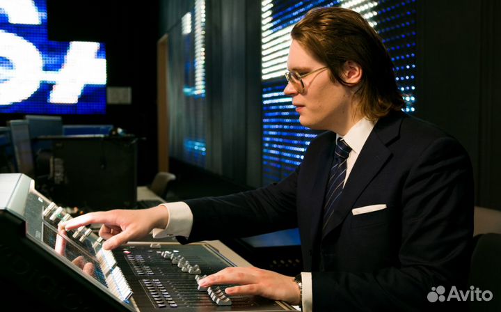 Звукорежиссер (конференции, лектории, встречи)