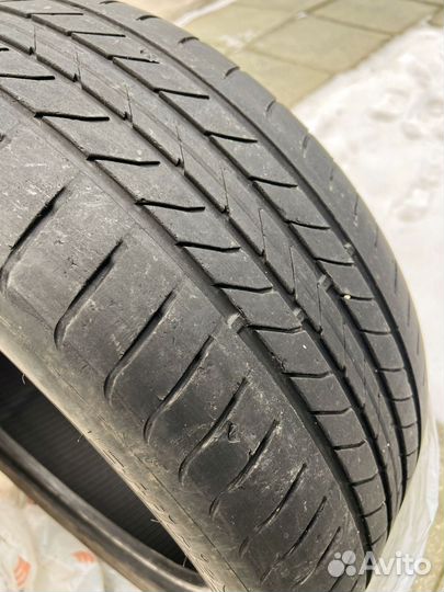 Goodyear EfficientGrip 245/45 R19 и 275/40 R19 102Y