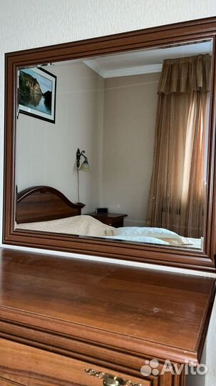 Спальный гарнитур