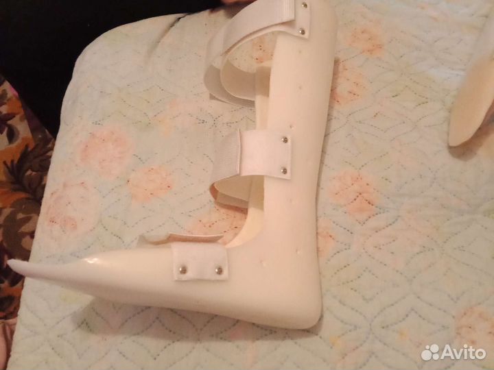 Тутор на голеностопный сустав,и на руку