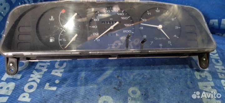 Панель приборов Mazda 323 седан В6 1992