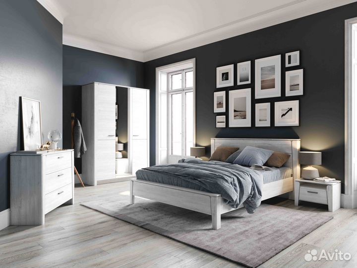 Новый Стол туалетный 