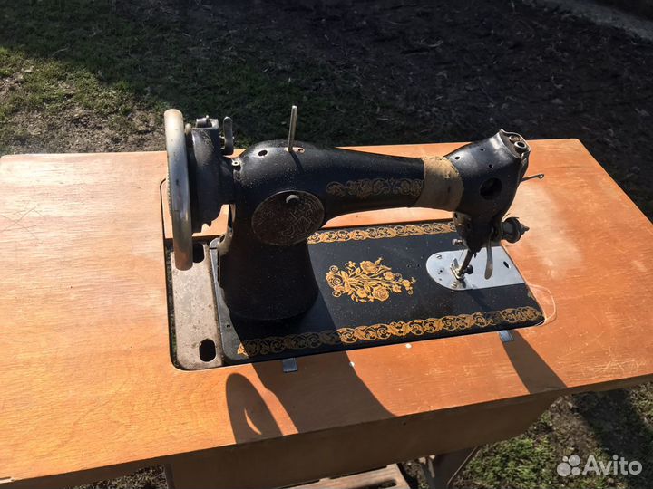 Швейная машинка зингер бу