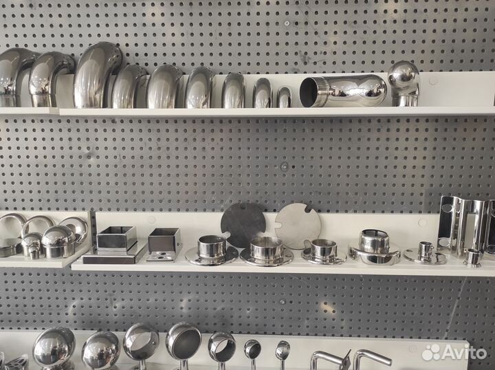 Комплектующие для перил и лестниц из нержавеющей с