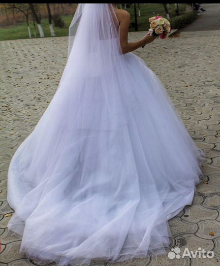 Свадебное платье