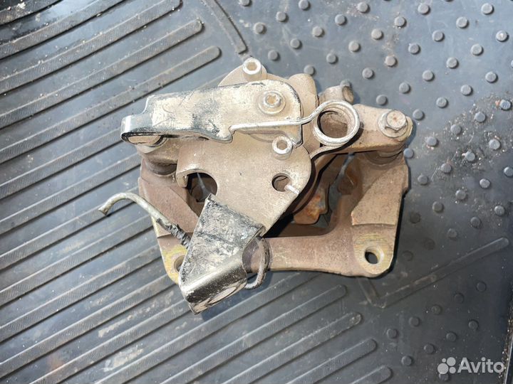 Суппотр задний правый мовано, мастер 2