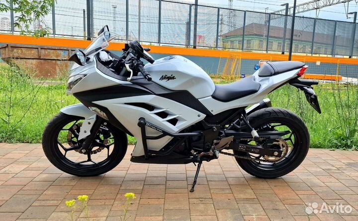 Kawasaki Ninja 300 ABS EX300B