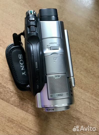 Цифровая видеокамера