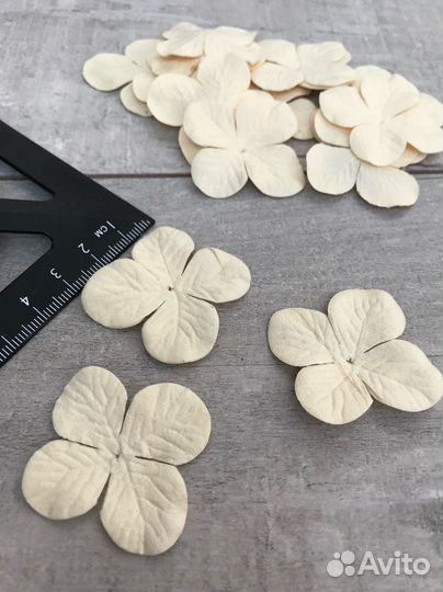 Цветы бумажные