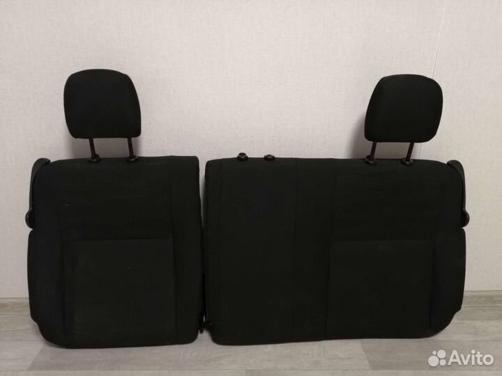 Заднее сиденье Renault Sandero