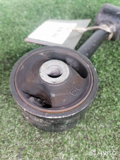 Подушка двигателя задняя Toyota Passo KGC30 1krfe