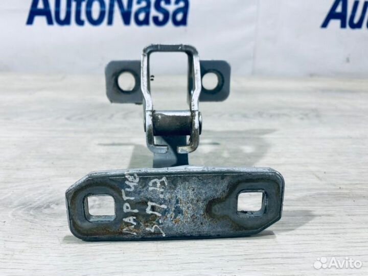 Петля двери багажника правая Лада Ларгус