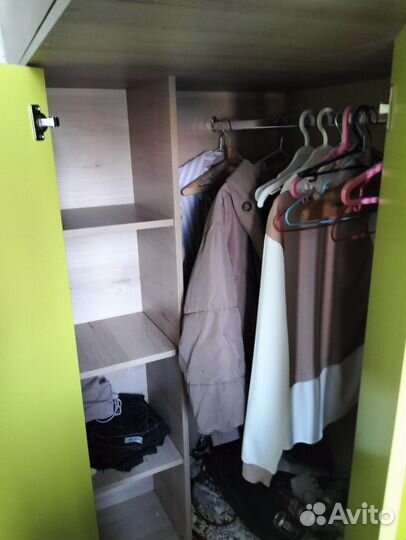 Кровать чердак со столом и шкафом