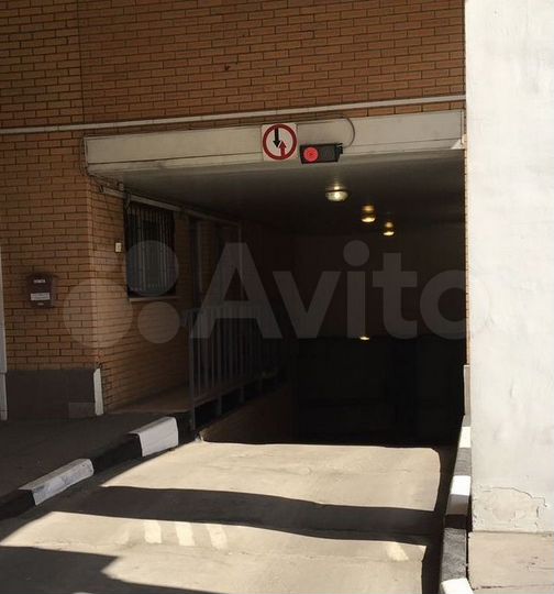 Машиноместо, 13 м²