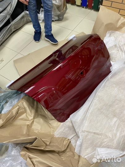 Крышка багажника Гранта цвет 117 Бургундия