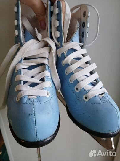 Коньки фигурные 32 р
