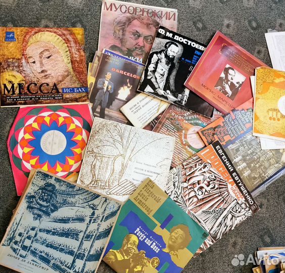 Виниловые пластинки очень много разных