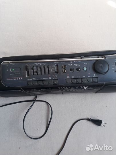 Магнитофон sanyo