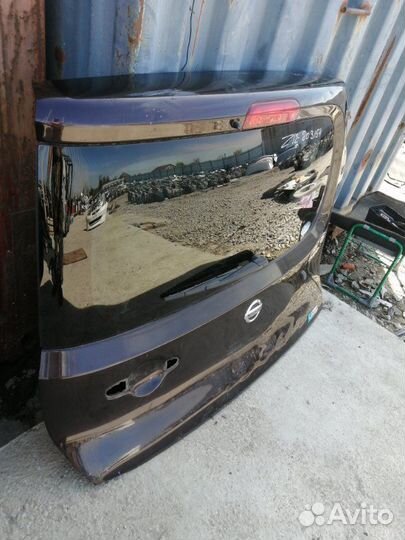 Дверь багажника Nissan Cube Z12