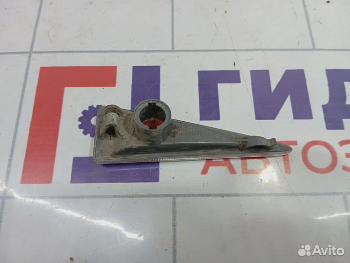 Повторитель на крыло правый Renault Megane 2 8200633417