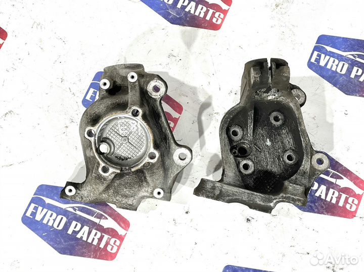 Передний поворотный кулак бмв 1 E-81 E-82 E-87