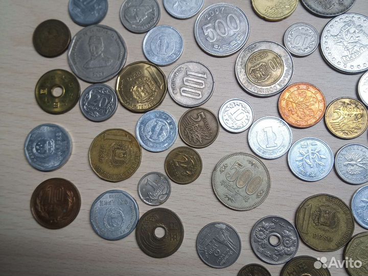 Продам монеты и бумажные купюры разных стран