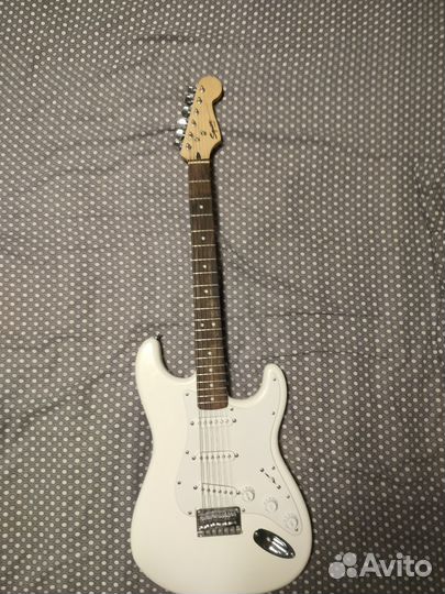 Электро гитара Squier bullet с комбиком