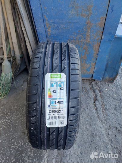 Nokian Tyres Hakka Black 225/50 R17 98Y