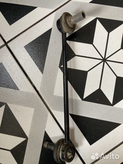 Стойки стабилизатора передние прав/лев