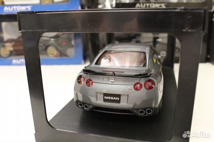 Nissan GT-R r35 Autoart 1/18 1:18
