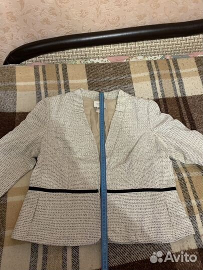 Пиджаки и жакеты женские