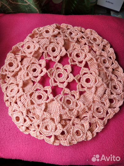 Беретка ажурная, вязанная крючком. Ручная работа