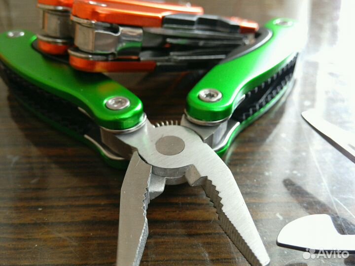 Мультитул, универсальный инструмент,с пилой,с202