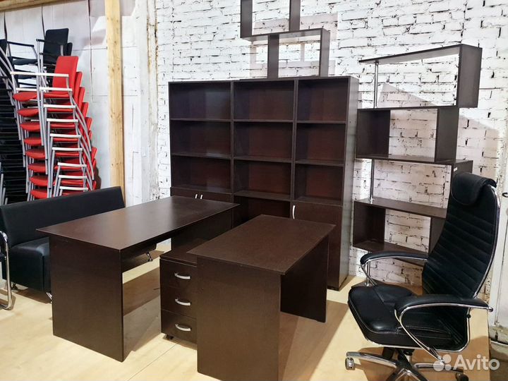 Стол компьютерный