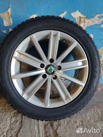 Nokian Tyres Hakkapeliitta 7 215/55 R17 98T