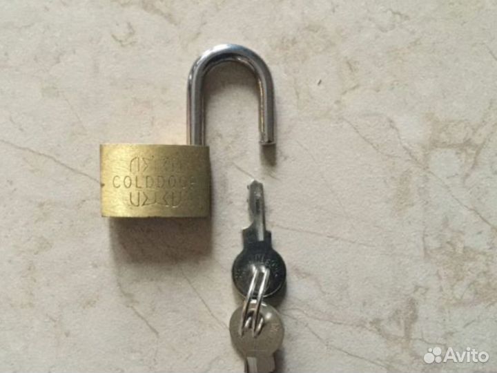 Замки с ключами новые металл влагонепроницаемые