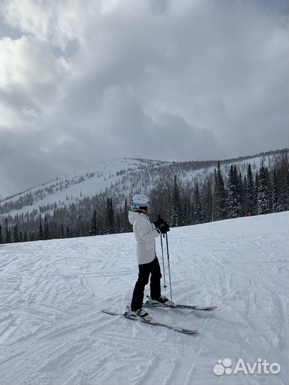 Горнолыжная куртка женская