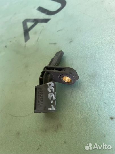 Датчик ABS правый Volkswagen Touareg 7L дорест