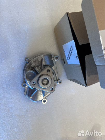 Водяной насос помпа 94810603301 Cayenne Panamera