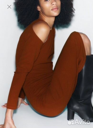 Платье zara миди с вырезами новое