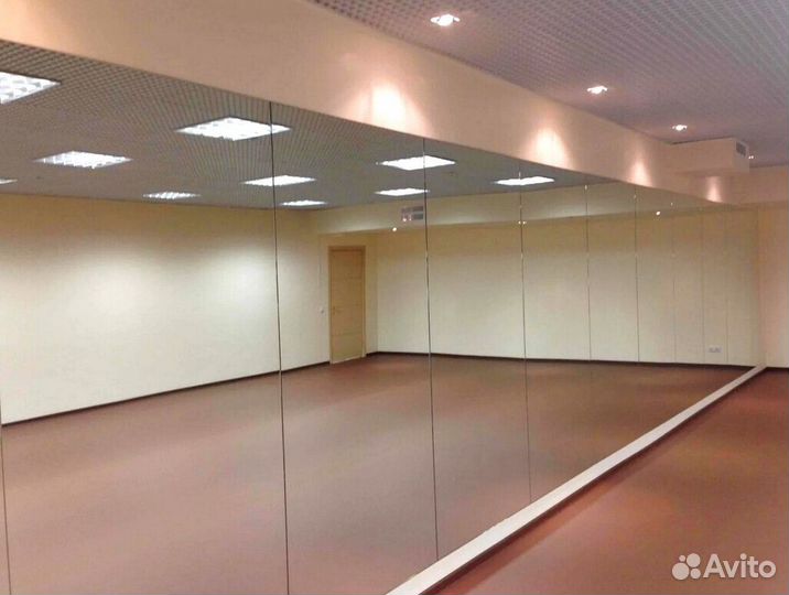 Спортзальные зеркала и стекла