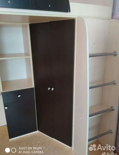 Двухъярусная кровать со шкафом и столом
