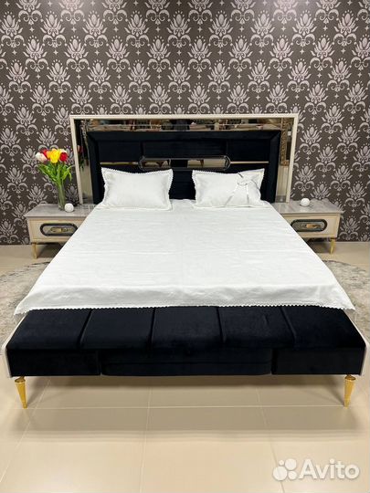 Спальный гарнитур