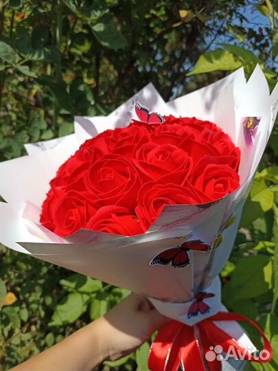 Букет красных роз