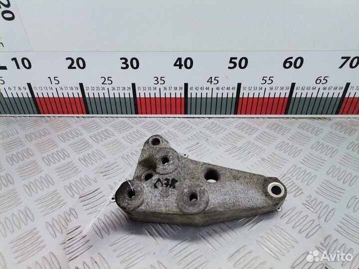 Кронштейн для Opel Astra H