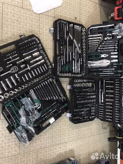 Наборы ключей в ассортименте