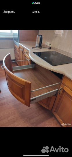 Кухонные гарнитуры из массива бу