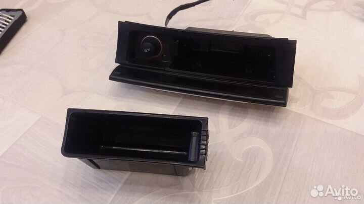 Пепельница салона передняя VW Passat B6 B7 CC